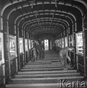 Maj 1967, Poznań, Polska.
Zakłady Przemysłu Metalowego im. H. Cegielskiego, produkcja wagonów kolejowych na eksport do Związku Radzieckiego.
Fot. Romuald Broniarek/KARTA

