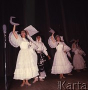 Sierpień 1967, Warszawa, Polska.
Występy argentyńskiego Zespołu Pieśni i Tańca - artyści na scenie.
Fot. Romuald Broniarek/KARTA