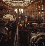 Listopad 1967, Elbląg, Polska.
Pracownicy Zakładów Mechanicznych im. Generała Karola Świerczewskiego w hali produkcyjnej.
Fot. Romuald Broniarek/KARTA