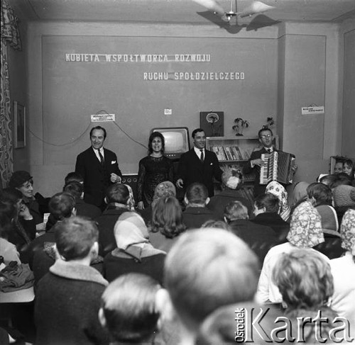 1968, Gorzkowice, pow. Piotrków Trybunalski, woj. Łódź, Polska.
Podpis oryginalny: 
