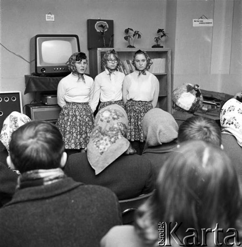 1968, Gorzkowice, pow. Piotrków Trybunalski, woj. Łódź, Polska.
Podpis oryginalny: 