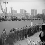 1.05.1968, Warszawa
Pochód pierwszomajowy, trybuna honorowa.
Fot. Romuald Broniarek, zbiory Ośrodka KARTA
[PRL, uroczystości, manifestacje, 1 Maja]