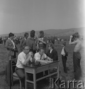 Maj 1968, Nowy Targ
Dni Radzieckiej Kosmonautyki.
Fot. Romuald Broniarek, zbiory Ośrodka KARTA
[PRL, festyn, lotnictwo]