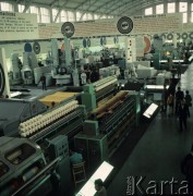Lipiec 1968, Poznań, Polska.
Międzynarodowe Targi Poznańskie, ekspozycja maszyn ciężkich.
Fot. Romuald Broniarek/KARTA