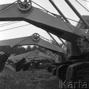 Listopad 1968, Stalowa Wola, Polska.
Koparki z Huty Stalowa Wola.
Fot. Romuald Broniarek/KARTA
