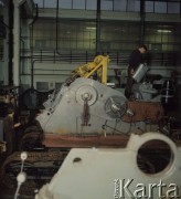 Listopad 1968, Stalowa Wola, Polska.
Produkcja koparek w Hucie Stalowa Wola.
Fot. Romuald Broniarek/KARTA
