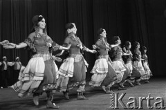 Grudzień 1968, Warszawa, Polska.
Występ ludowego zespołu arabskiego w Sali Kongresowej.
Fot. Romuald Broniarek/KARTA