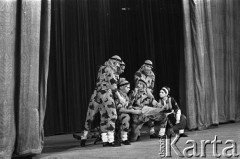 Grudzień 1968, Warszawa, Polska.
Występ ludowego zespołu arabskiego w Sali Kongresowej.
Fot. Romuald Broniarek/KARTA