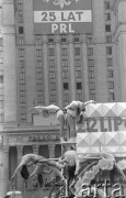 22.07.1969, Warszawa, Polska. 
Uroczyste obchody 25-lecia PRL, pokazy gimnastyczne na Placu Defilad.
Fot. Romuald Broniarek/KARTA