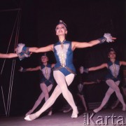 Październik 1969, Warszawa, Polska.
Występ leningradzkiego Music Hall’u - tancerki na scenie.
Fot. Romuald Broniarek/KARTA