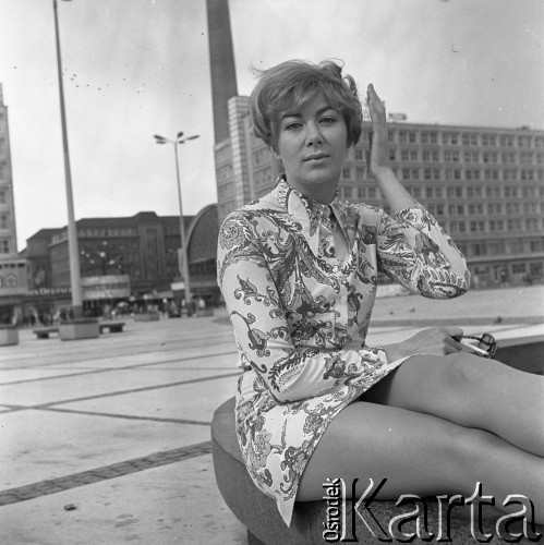 1970, Berlin, NRD.
Piosenkarka Edyta Piecha. 
Fot. Romuald Broniarek, zbiory Ośrodka KARTA