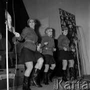 Wrzesień 1970, Kodeń, Polska.
Uroczyste otwarcie Szkoły Podstawowej im. Polsko-Radzieckiego Braterstwa Broni.
Fot. Romuald Broniarek, zbiory Ośrodka KARTA