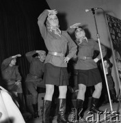 Wrzesień 1970, Kodeń, Polska.
Uroczyste otwarcie Szkoły Podstawowej im. Polsko-Radzieckiego Braterstwa Broni.
Fot. Romuald Broniarek, zbiory Ośrodka KARTA