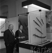 1970, Warszawa, Polska.
Wystawa twórczości Dagestanu i tekstów pieśni dagestańskich Rasuła Gamzatowa (na zdjęciu).
Fot. Romuald Broniarek, zbiory Ośrodka KARTA
