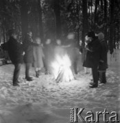 1971, Białowieża, Polska.
Ognisko.
Fot. Romuald Broniarek, zbiory Ośrodka KARTA