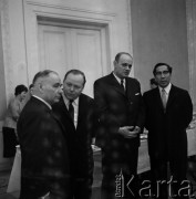 1971, Warszawa, Polska.
Przyjęcie pożegnalne ambasadora Awierkija Aristowa (z lewej) w Ambasadzie ZSRR.
Fot. Romuald Broniarek, zbiory Ośrodka KARTA