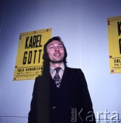 31.03.1971-1.04.1971, Warszawa, Polska.
Czeski piosenkarz Karel Gott.
Fot. Romuald Broniarek, zbiory Ośrodka KARTA
