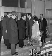 1971, Warszawa, Polska.
Poseł Wincenty Kraśko (trzeci z prawej) i ambasador ZSRR w Polsce Stanisłau Piłatowicz (trzeci z lewej).
Fot. Romuald Broniarek, zbiory Ośrodka KARTA