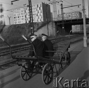 1971, Warszawa, Polska.
Peron Dworca Gdańskiego.
Fot. Romuald Broniarek, zbiory Ośrodka KARTA
