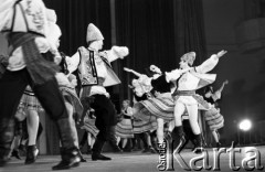 1971, Warszawa, Polska.
Tancerka Choreograficznego Koncertowego Zespołu ZSRR Igora Moisiejewa w Pałacu Kultury i Nauki.
Fot. Romuald Broniarek, zbiory Ośrodka KARTA