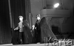 1971, Warszawa, Polska.
Tancerka Choreograficznego Koncertowego Zespołu ZSRR Igora Moisiejewa w Pałacu Kultury i Nauki.
Fot. Romuald Broniarek, zbiory Ośrodka KARTA