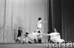 1971, Warszawa, Polska.
Tancerka Choreograficznego Koncertowego Zespołu ZSRR Igora Moisiejewa w Pałacu Kultury i Nauki.
Fot. Romuald Broniarek, zbiory Ośrodka KARTA