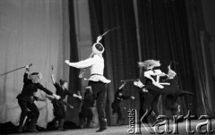 1971, Warszawa, Polska.
Tancerka Choreograficznego Koncertowego Zespołu ZSRR Igora Moisiejewa w Pałacu Kultury i Nauki.
Fot. Romuald Broniarek, zbiory Ośrodka KARTA