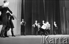 1971, Warszawa, Polska.
Tancerka Choreograficznego Koncertowego Zespołu ZSRR Igora Moisiejewa w Pałacu Kultury i Nauki.
Fot. Romuald Broniarek, zbiory Ośrodka KARTA