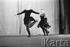 1971, Warszawa, Polska.
Tancerka Choreograficznego Koncertowego Zespołu ZSRR Igora Moisiejewa w Pałacu Kultury i Nauki.
Fot. Romuald Broniarek, zbiory Ośrodka KARTA