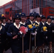 1.05.1971, Warszawa, Polska.
Pochód pierwszomajowy na ulicy Marszałkowskiej.
Fot. Romuald Broniarek, zbiory Ośrodka KARTA