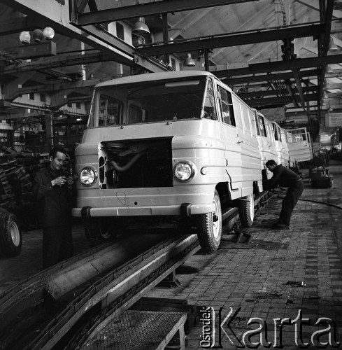 1971, Lublin, Polska.
Fabryka Samochodów Ciężarowych.
Fot. Romuald Broniarek, zbiory Ośrodka KARTA