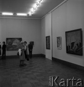 1971, Warszawa, Polska.
Wystawa obrazów Kuźmy Pietrowa-Wodkina w Muzeum Narodowym.
Fot. Romuald Broniarek, zbiory Ośrodka KARTA