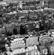 1971, Warszawa, Polska.
Sklep samoobsługowy SAM.
Fot. Romuald Broniarek, zbiory Ośrodka KARTA