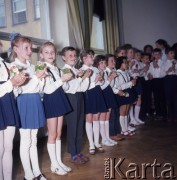 1972, Warszawa, Polska.
Szkoła Średnia przy Ambasadzie ZSRR w Polsce (ulica Kielecka 45).
Fot. Romuald Broniarek, zbiory Ośrodka KARTA