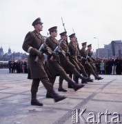 1972, Warszawa, Polska.
Uroczystość przed Grobem Nieznanego Żołnierza.
Fot. Romuald Broniarek, zbiory Ośrodka KARTA 
