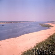 1972, Płock, Polska.
Plaża nad Wisłą. 
Fot. Romuald Broniarek, zbiory Ośrodka KARTA