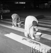 1972, Warszawa, Polska.
Nocna praca Miejskich Zakładów Komunikacyjnych.
Fot. Romuald Broniarek, zbiory Ośrodka KARTA