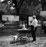 1972, Pruszków, Polska.
Festyn zorganizowany przez Towarzystwo Przyjaźni Polsko-Radzieckiej przy pałacyku 