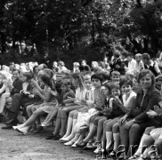 1972, Pruszków, Polska.
Festyn zorganizowany przez Towarzystwo Przyjaźni Polsko-Radzieckiej przy pałacyku 