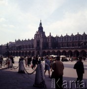 1972, Kraków, Polska.
Sukiennice na Rynku Głównym.
Fot. Romuald Broniarek, zbiory Ośrodka KARTA