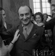 1973, Warszawa, Polska.
Ślub dziennikarza Zygmunta Broniarka w Pałacu Ślubów na placu Zamkowym.
Fot. Romuald Broniarek, zbiory Ośrodka KARTA