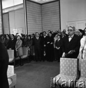 1973, Warszawa, Polska.
Ślub dziennikarza Zygmunta Broniarka w Pałacu Ślubów na placu Zamkowym.
Fot. Romuald Broniarek, zbiory Ośrodka KARTA