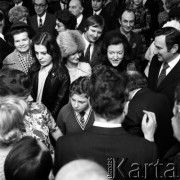 1973, Warszawa, Polska.
Ślub dziennikarza Zygmunta Broniarka w Pałacu Ślubów na placu Zamkowym.
Fot. Romuald Broniarek, zbiory Ośrodka KARTA