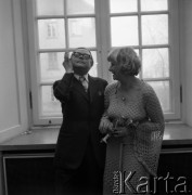 1973, Warszawa, Polska.
Ślub dziennikarza Zygmunta Broniarka w Pałacu Ślubów na placu Zamkowym.
Fot. Romuald Broniarek, zbiory Ośrodka KARTA