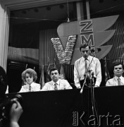 1973, Warszawa, Polska.
V Zjazd Związku Młodzieży Wiejskiej w Filharmonii Narodowej.
Fot. Romuald Broniarek, zbiory Ośrodka KARTA