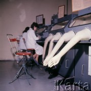 1973, Warszawa, Polska.
Fabryka Półprzewodników Tewa.
Fot. Romuald Broniarek, zbiory Ośrodka KARTA