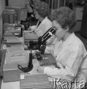 1973, Warszawa, Polska.
Fabryka Półprzewodników Tewa.
Fot. Romuald Broniarek, zbiory Ośrodka KARTA