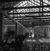 1973, Sobienie-Jeziory, Polska.
Budowa.
Fot. Romuald Broniarek, zbiory Ośrodka KARTA