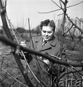 1973, Sobienie-Jeziory, Polska.
Mężczyzna.
Fot. Romuald Broniarek, zbiory Ośrodka KARTA