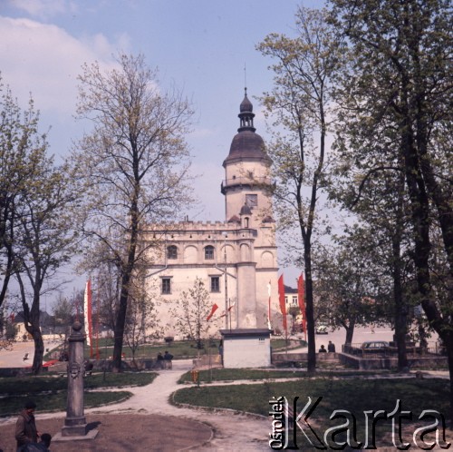 1973, Szydłowiec, Polska.
Rynek z Ratuszem miejskim.
Fot. Romuald Broniarek, zbiory Ośrodka KARTA